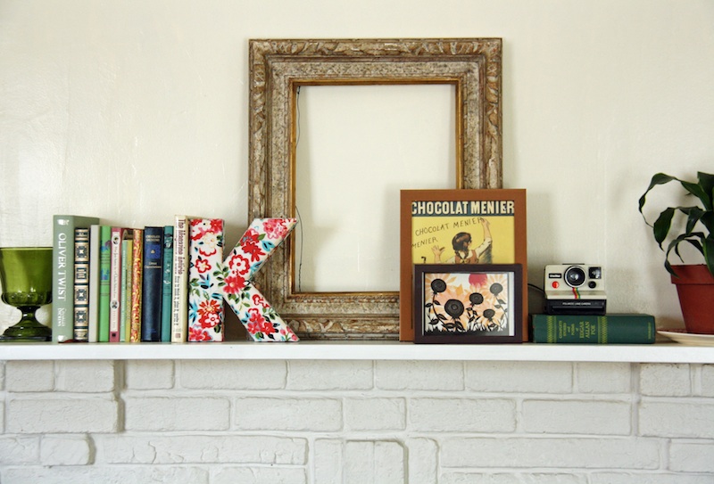 Decorating a Mantle | redleafstyle.com